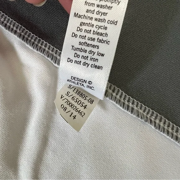 Athleta Women’s Quarter Zip Pullover Top Size Medium Gray White - Picture 10 of 13